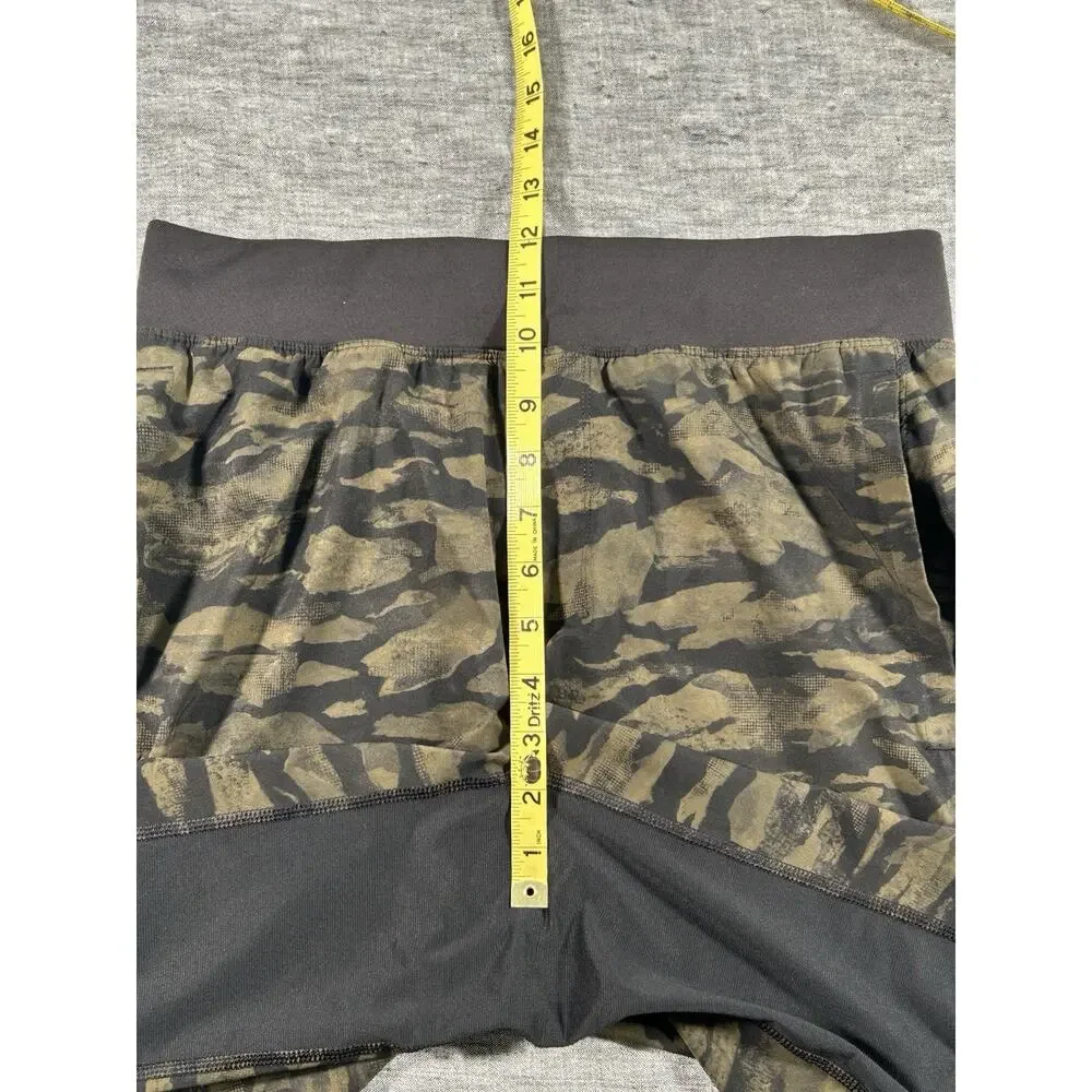 Lululemon Shorts Mens Medium 9.5